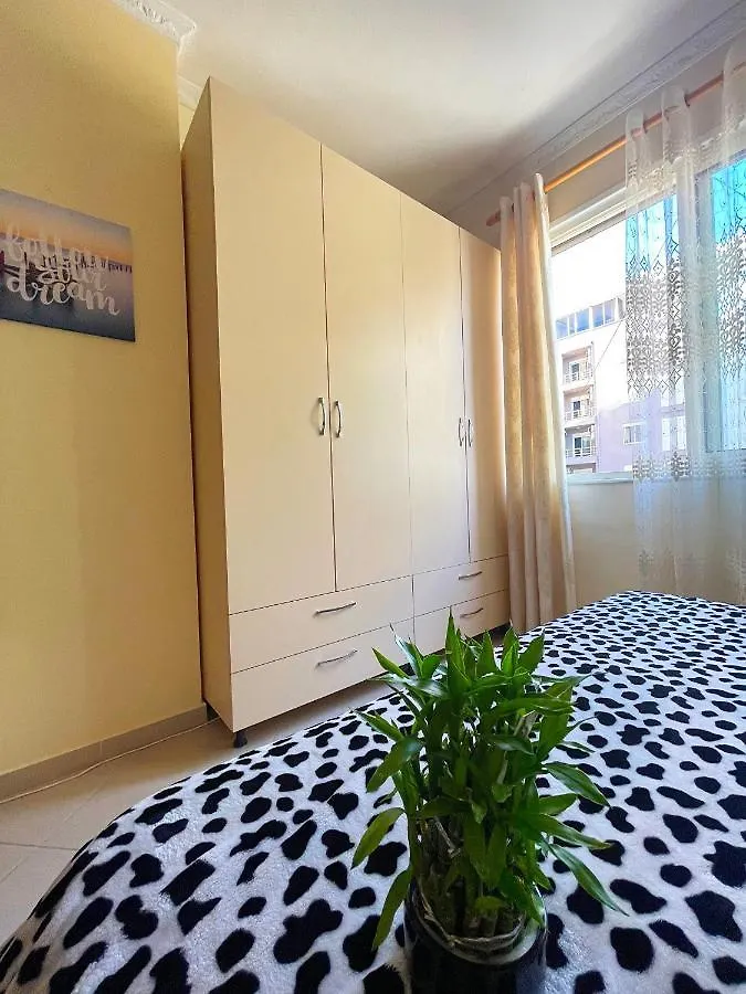 Apartaments Safari Durres